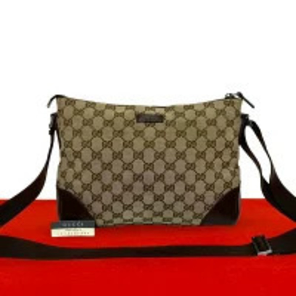 Gucci GG Canvas Leather Shoulder Bag Pouch Clutch Sacoche Crossbody Brown